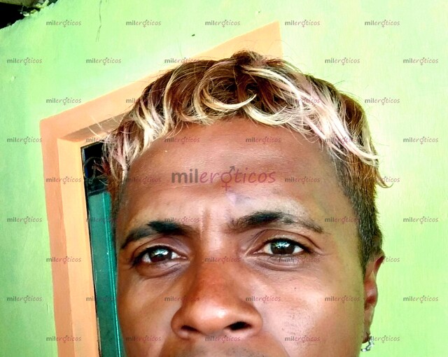 FOTOS DE HETERO FLEXIBLE COMPLACIENDO EL AMBIENTE GAY SOLO CHICOS DECIDIDOS!