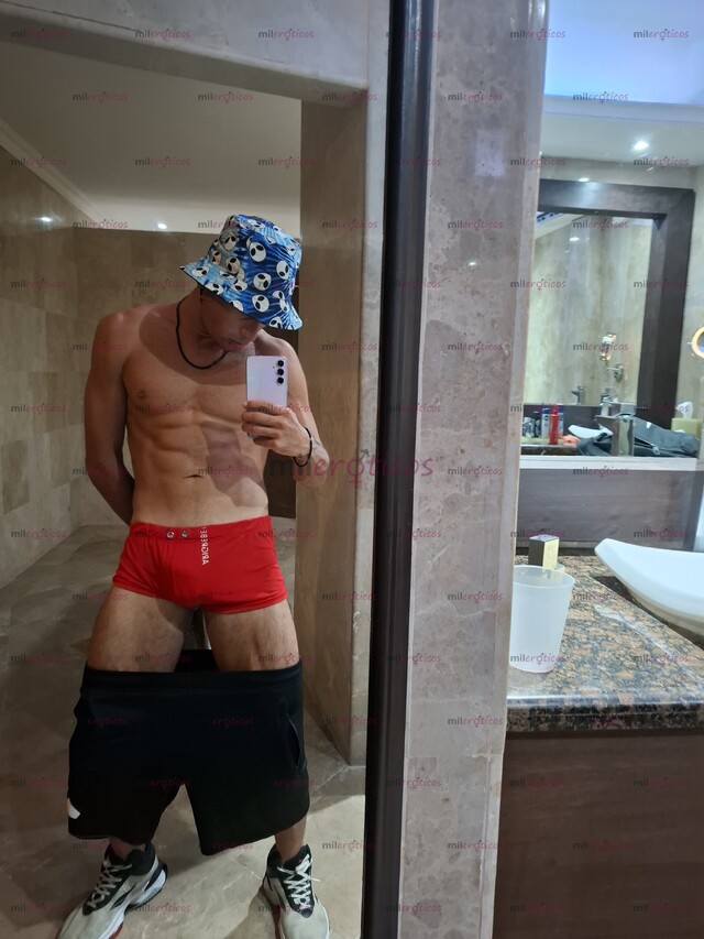 FOTOS DE JOVEN COMPLACIENTE Y JALADOR, EXPRIME ESTOS 20CM HASTA TENERLO TODO