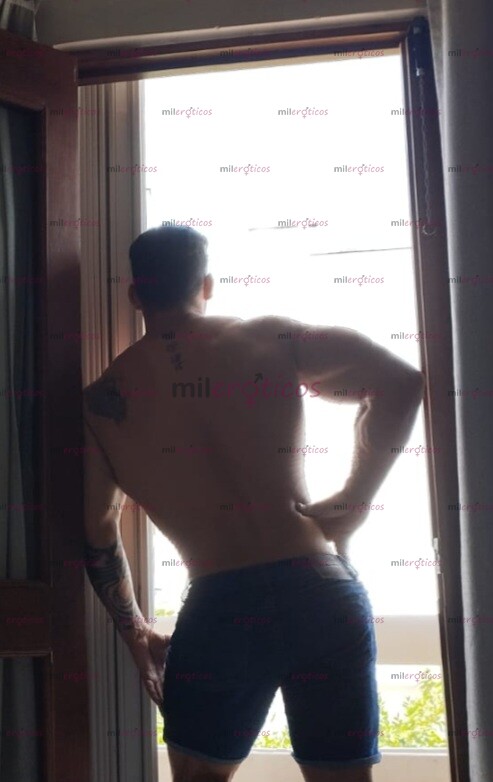 FOTOS DE CUBANO BIEN DOTADO 100% REAL LÁMAME Y PASEMOS UN RATO AGRADABLE