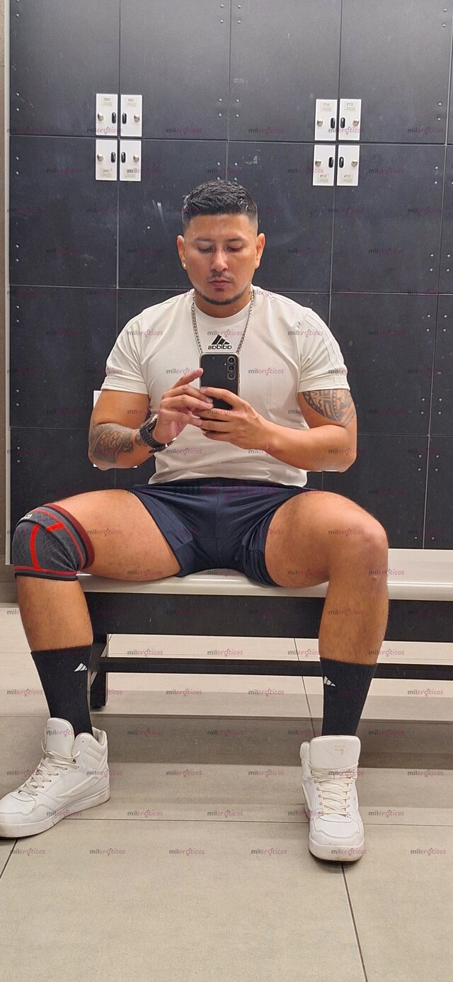 FOTOS DE CHACAL 100% NORTEÑO CON VERGA GRANDE Y GRUESA