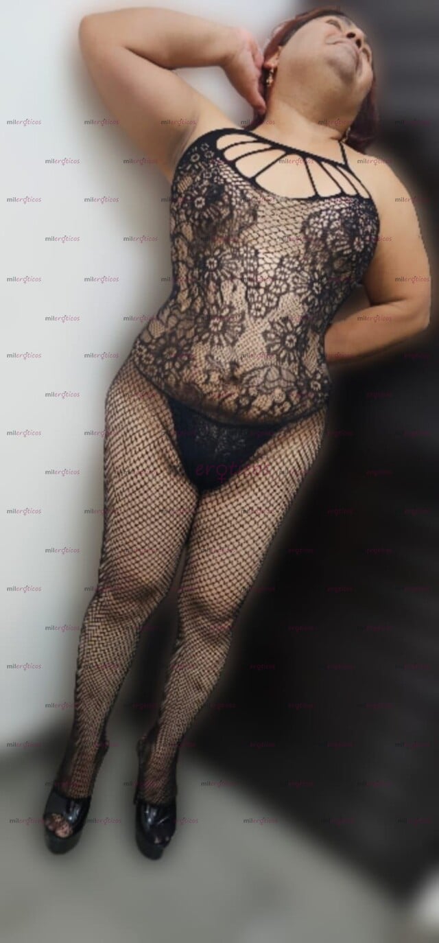 FOTOS DE RICA TRANS HORMONISADA CON UN RICO CULITO APRETADO Y BOCA TRAVIESA