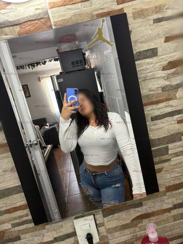 FOTOS DE JESSI NIÑA APRETADITA DE 19 AÑITOS LINDO CUERPO NALGONCITA ACUERPADA MULTIORGÁSM