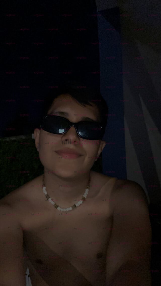 FOTOS DE ALEX , TU PLACER SIN COMPLICACIONES. VERSÁTIL REAL Y DISCRETO.