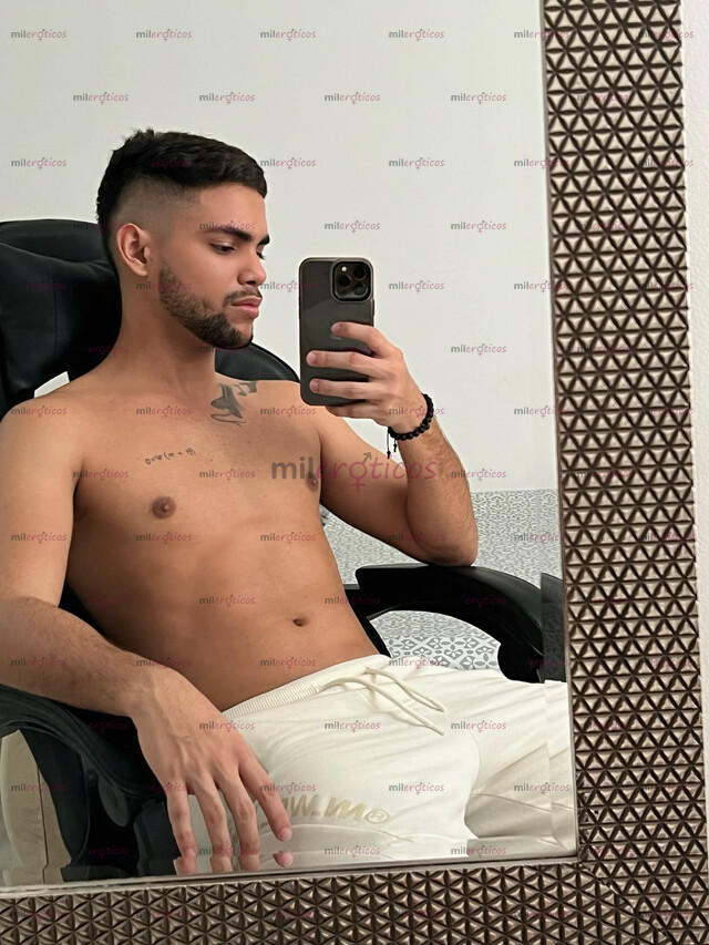 FOTOS DE CHICO JOVEN VENEZOLANO , VERSÁTIL HOT , INFO AL NÚMERO