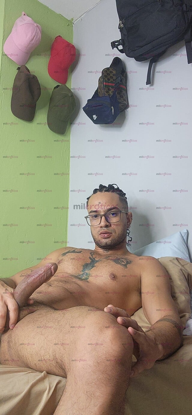 FOTOS DE SOY ALEJANDRO, VERSÁTIL VERGON DISPUESTO A CUMPLIRTE EN TODOS LOS SENTIDOS.
