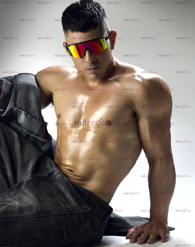 FOTOS DE VISITANDO TU CIUDAD MACHITO MASCULINO MASAJISTA Y PREPAGO DE CALIDAD