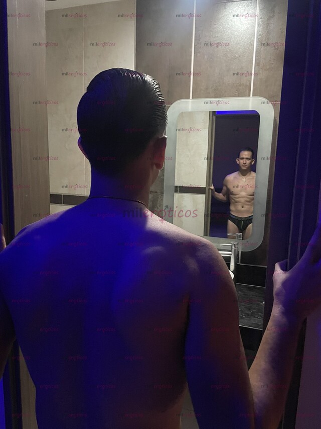 FOTOS DE EXPLORA MI LADO MÁS OSCURO, DONDE EL DESEO TOMA EL CONTROL