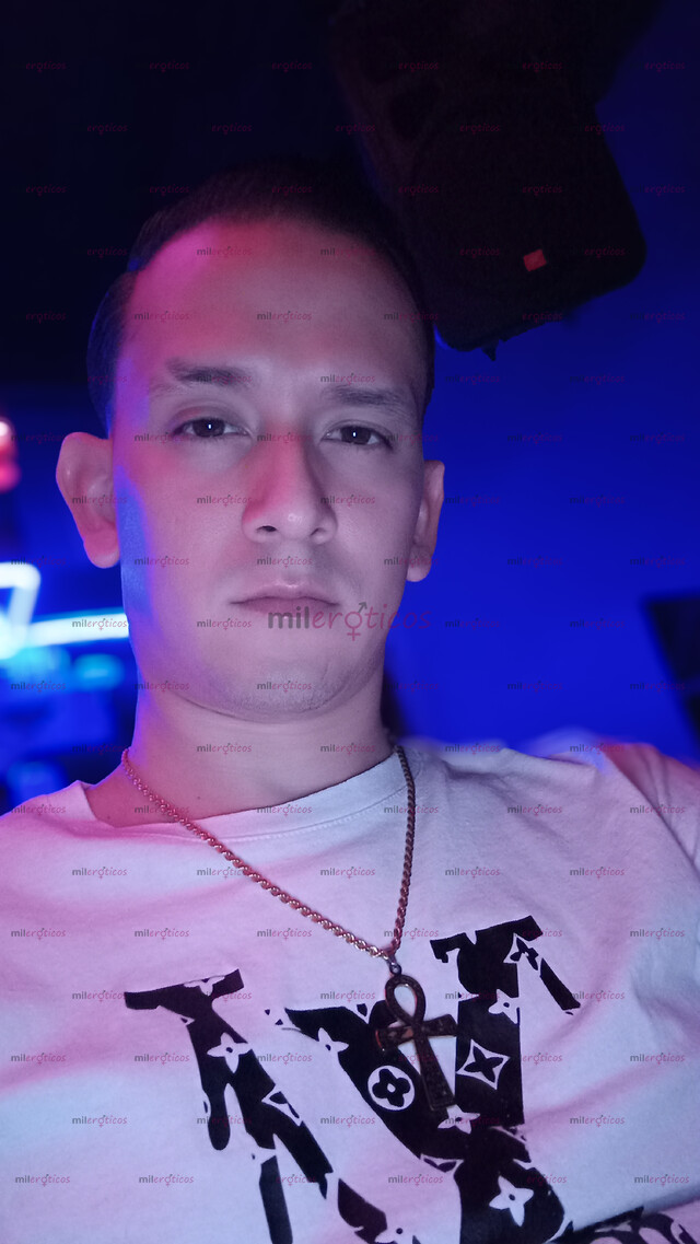 FOTOS DE EXPLORA MI LADO MÁS OSCURO, DONDE EL DESEO TOMA EL CONTROL