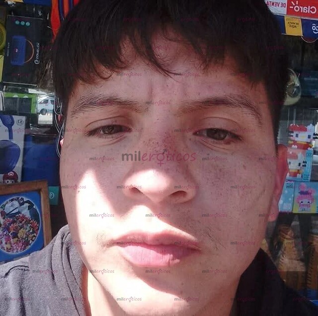 FOTOS DE HOLA SOY JHON SOY UN CHICO MUY INTERESANTE Y CALIENTE ESPERANDO A Q ME CONTACTES