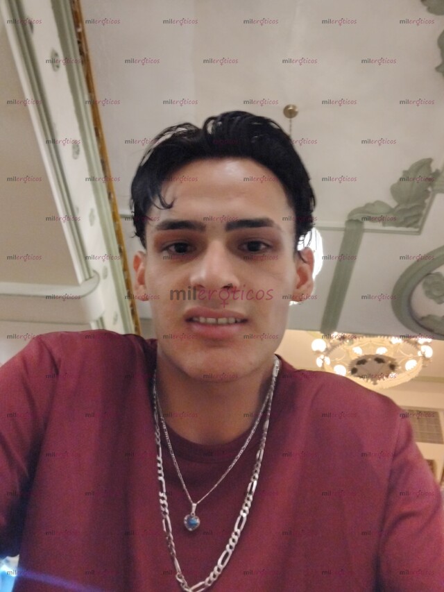 FOTOS DE DONNOVAN JOVEN MANIACON COGE VATOS LOS HAGO MIS PUTITAS LAS HUMILLO Y COGO COM