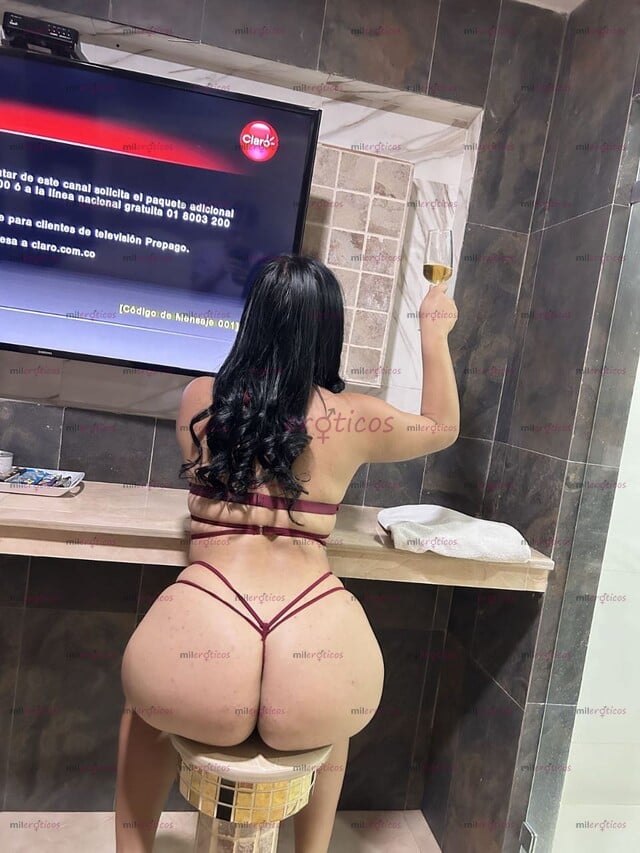 FOTOS DE NUEVA CLAVAME EN CUATRO QUE ME URGE UN BUEN TROZO DE VERGA PARA GEMIR RICO