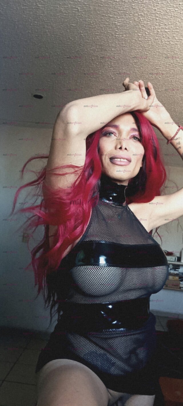 FOTOS DE CÓMO UN CAPRICHO ..!! QUEDO A TUS PIES !!!!