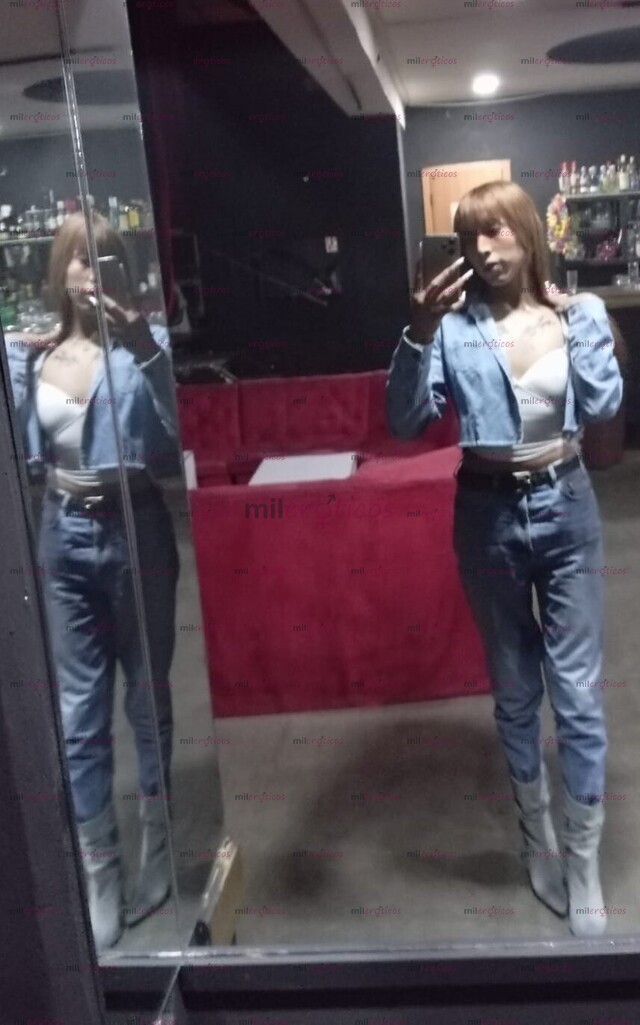 FOTOS DE CHICA COMPLACIENTE, CALIENTE Y OBEDIENTE