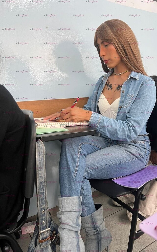 FOTOS DE CHICA COMPLACIENTE, CALIENTE Y OBEDIENTE