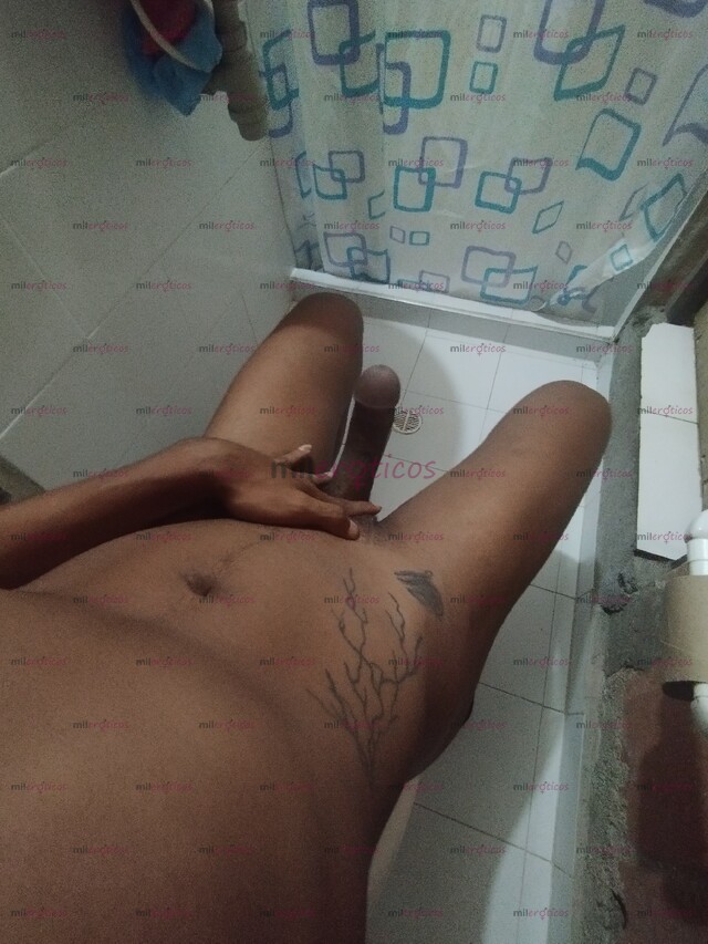 FOTOS DE POLLITA MUY DESCOMPLICADA CON MUCHAS GANAS DE CUMPLIR TUS FANTASIAS..