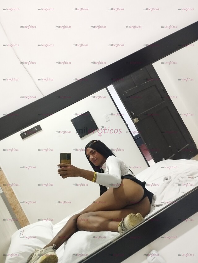 FOTOS DE POLLITA MUY DESCOMPLICADA CON MUCHAS GANAS DE CUMPLIR TUS FANTASIAS..