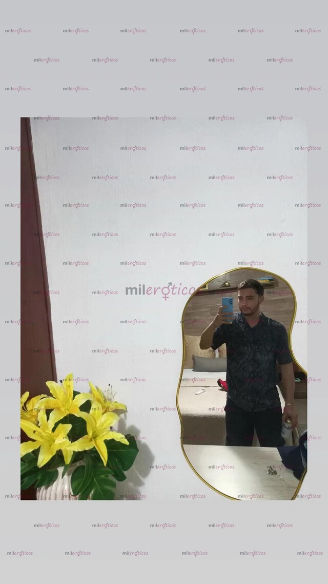 FOTOS DE GIGOLO PARA TRABAJO SERIO 23 AÑOS DE EDAD 18 CM