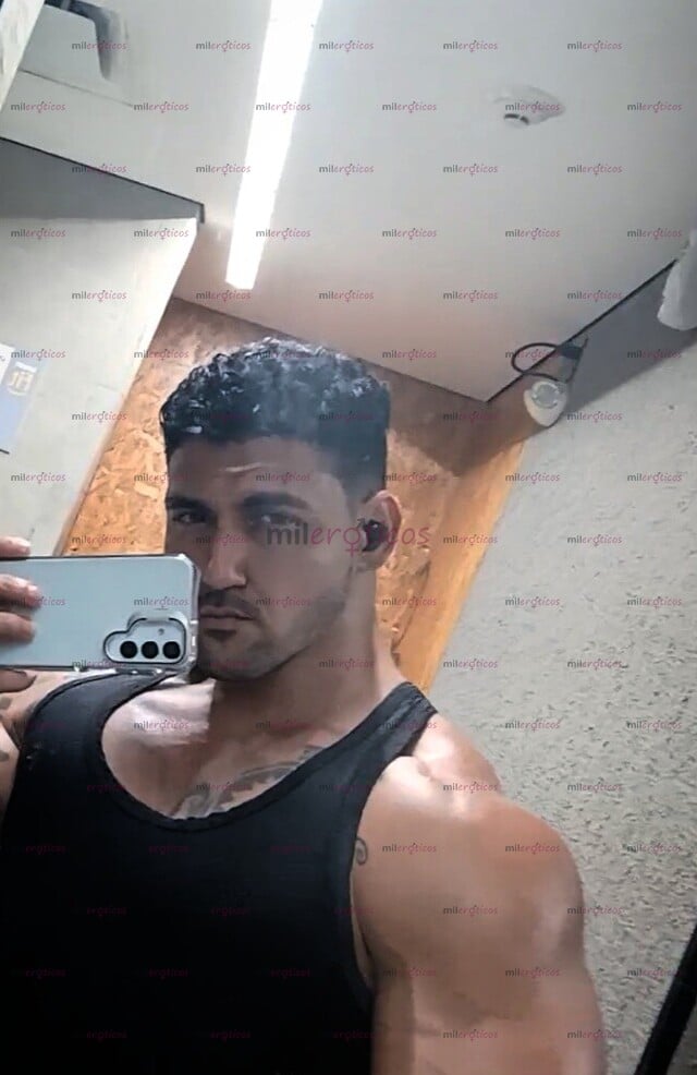 FOTOS DE SOY CUBANO BIEN CALIENTE Y 100 PORCIENTO VARONIL ESTOY AQUÍ PARA ROMPER TU CULI