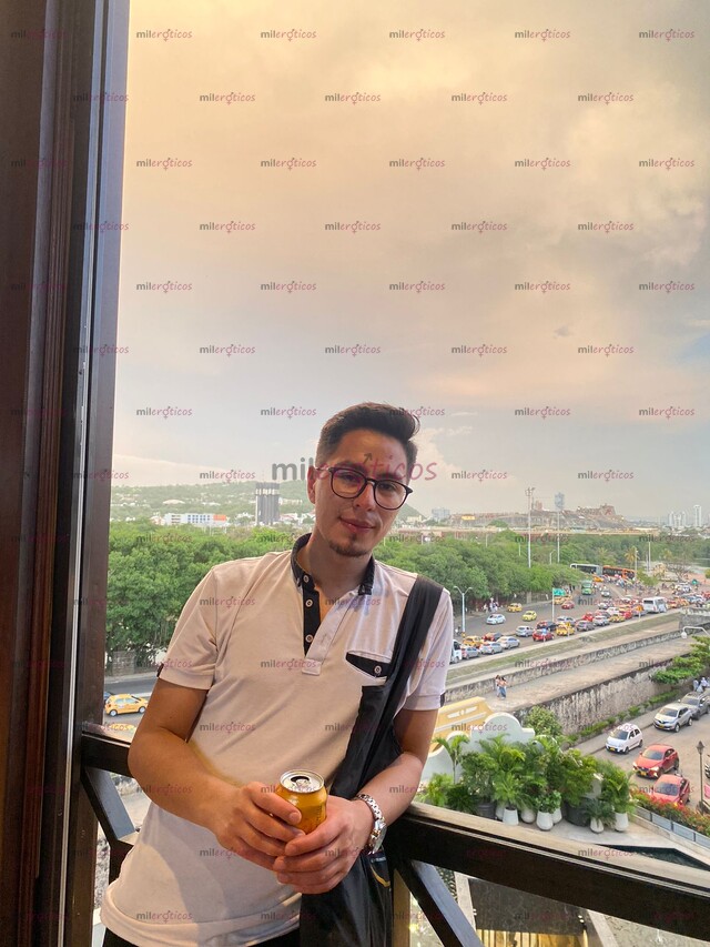 FOTOS DE QUIERO DISFRUTAR DE TU COMPAÑÍA, PASEMOS UN RATO CALIENTE Y EMOCIONANTE