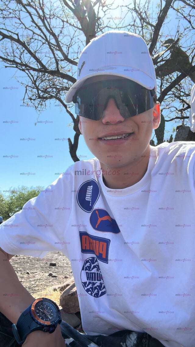 FOTOS DE JOVEN TATUADO DE 19 AÑOS EN BUSCA DE MUJERES QUE QUIERAN CUMPLIR SUS DESEOS