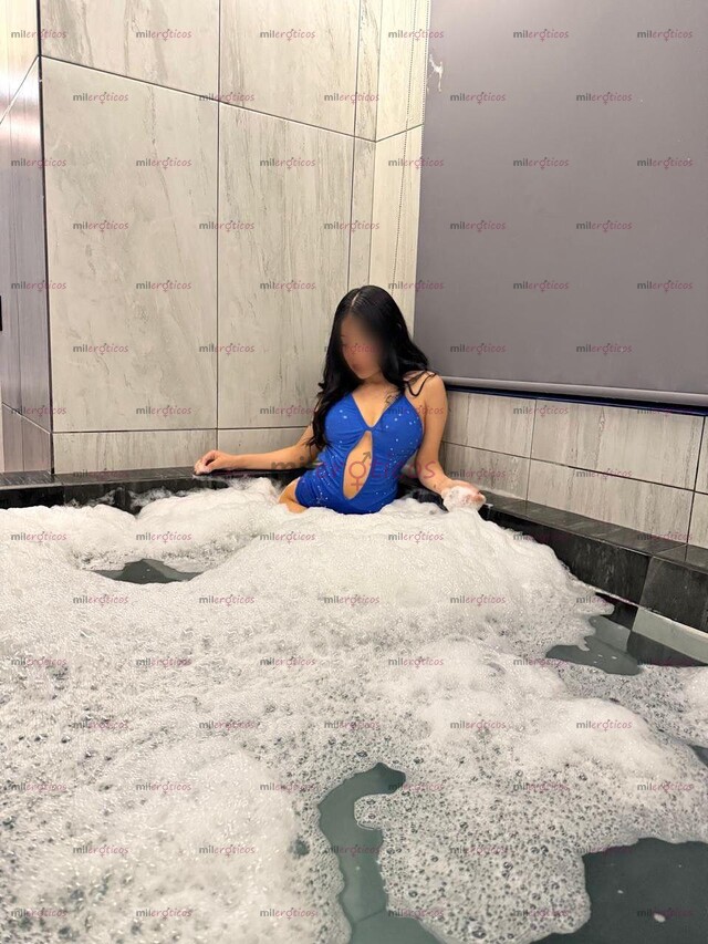 FOTOS DE LISTA PARA SACARTE TODA TU DELICIOSA Y JUGOSA LECHITA MI AMOR...