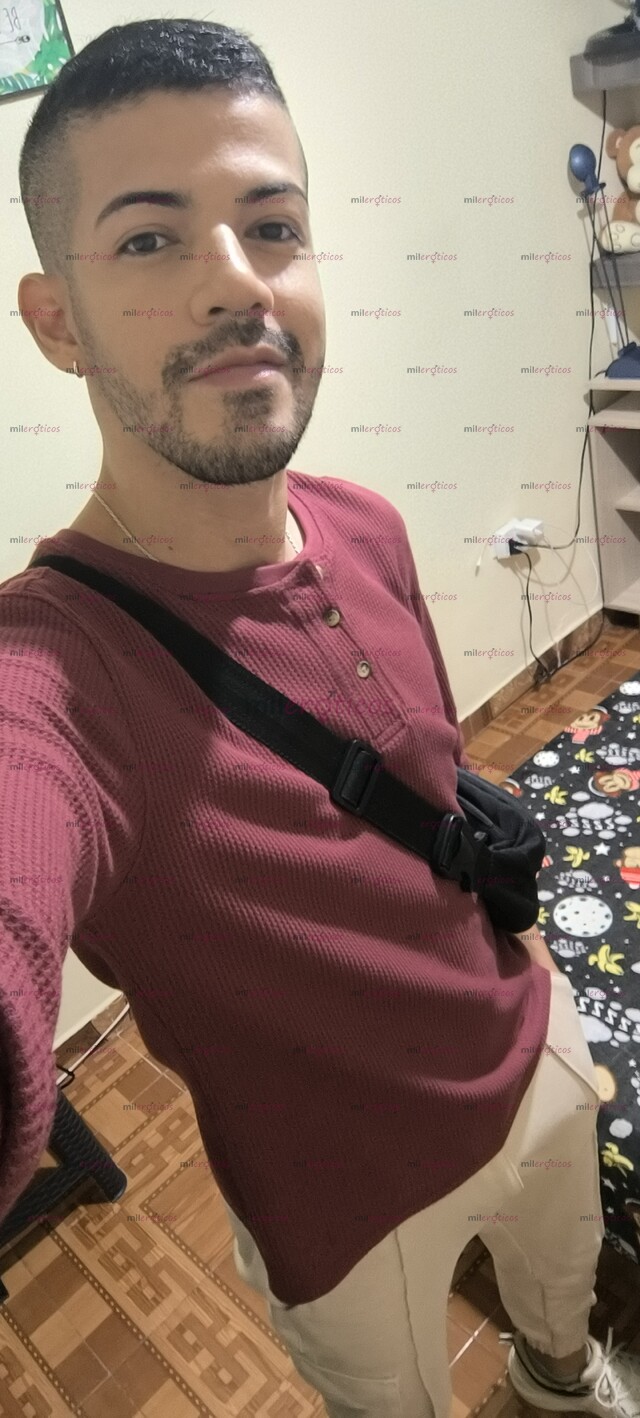 FOTOS DE ALEJO GENTE SERÍA, PARCHADA, HABLAME CON CONFIANZA