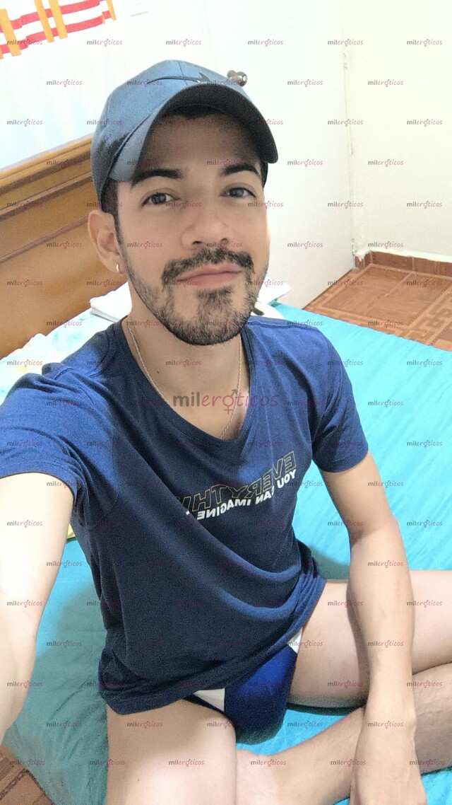 FOTOS DE ALEJO GENTE SERÍA, PARCHADA, HABLAME CON CONFIANZA