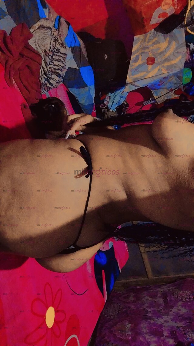 FOTOS DE HERMOSA CHICA MORENA RECIÉN LLEGADA A TU PUEBLO