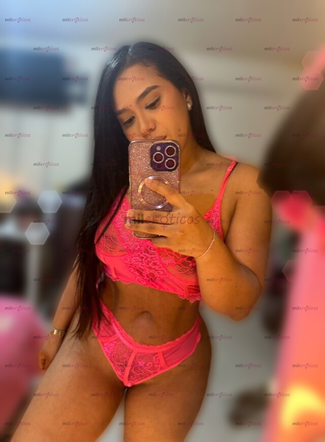 FOTOS DE NUEVA EN TU CIUDAD MORENA CON HERMOSAS CURVAS SÚPER COMPLACIENTE