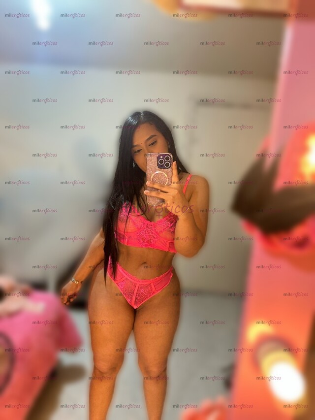 FOTOS DE NUEVA EN TU CIUDAD MORENA CON HERMOSAS CURVAS SÚPER COMPLACIENTE