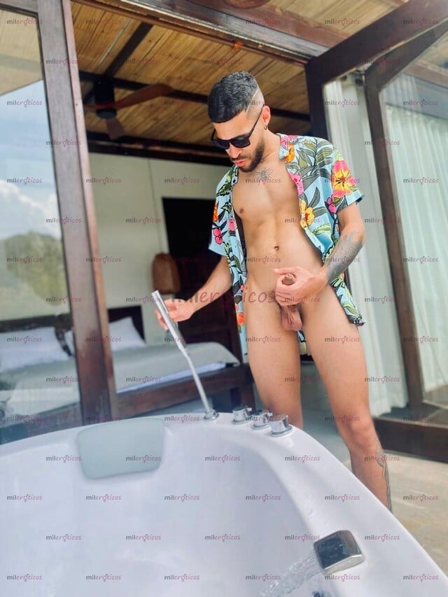 FOTOS DE CHICO BISEXUAL TRAVIESO Y MUY CARISMATICO LLEGO PARA COMPLACER TODOS TUS DESEOS