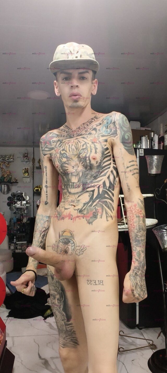 FOTOS DE FLACO ACTIVO MORBOSO SERIO TATUADO VERGON