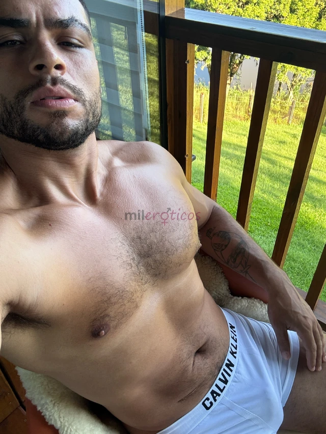 Sou de alto nivel tenho 1 83 de altura corpo atleticoatendo casaiscompletotenho carroatendimento privadoeducadoviagenseducadoexclusivo para pessoas de...