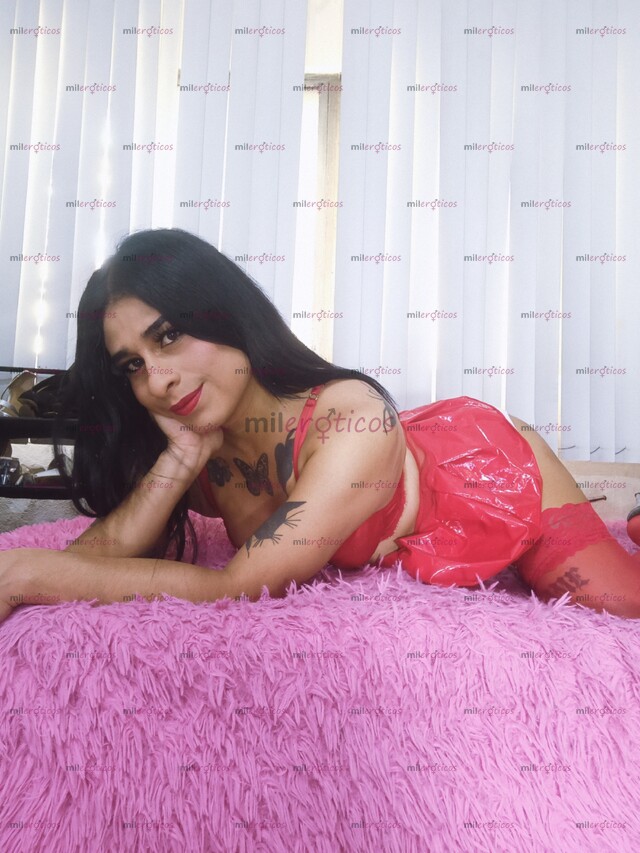 FOTOS DE PELINEGRA CALIENTE, LECHERA, ESPERANDO POR TI PARA PASARLA RICO Y COGIENDO.