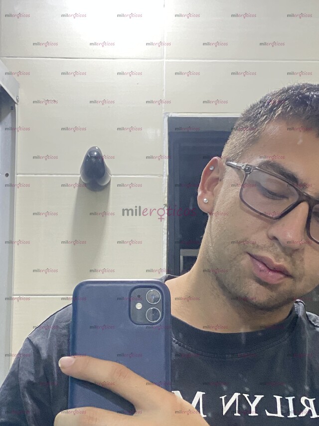 FOTOS DE JOVEN COMPLACIENTE AMABLE Y CABALLEROSO CON GANAS DE SATISFACER TUS EXPECTATIVAS