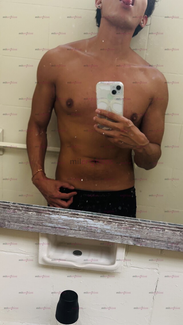 FOTOS DE MORENAZO LISTO PARA CUMPLIR TUS FANTASÍAS