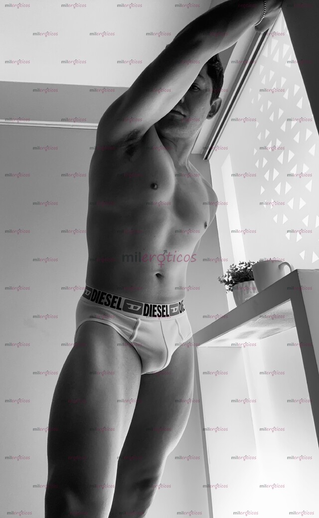 FOTOS DE TAPATIO, CARIÑOSO Y SEXY EN LENCERÍA PARA HOMBRES CON GANAS DE EXPERIMENTAR