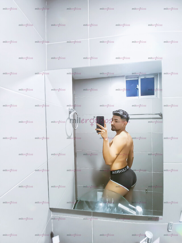 FOTOS DE SOY EL CABALLERO APASIONADO Y DISCRETO QUE CONVERTIRÁ TUS DESEOS EN REALIDAD, CO