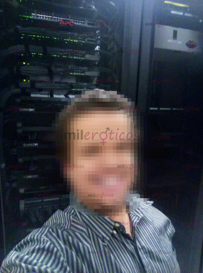 FOTOS DE ENANO COMPLACIENTE A MAS NO PODER, SIN TABUS NI NADA, HAGO SEXO EN VIVO.