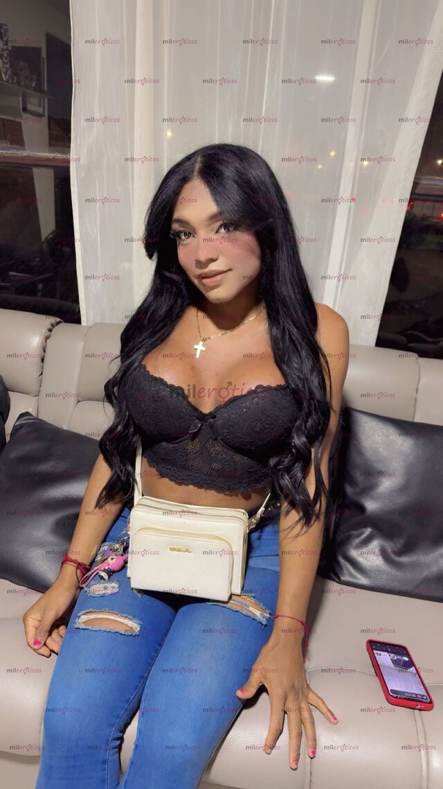 FOTOS DE CHICA TRANS VOLUPTUOSA CULONA TETONA Y VERGONA PARA COMPLACERTE BEBE
