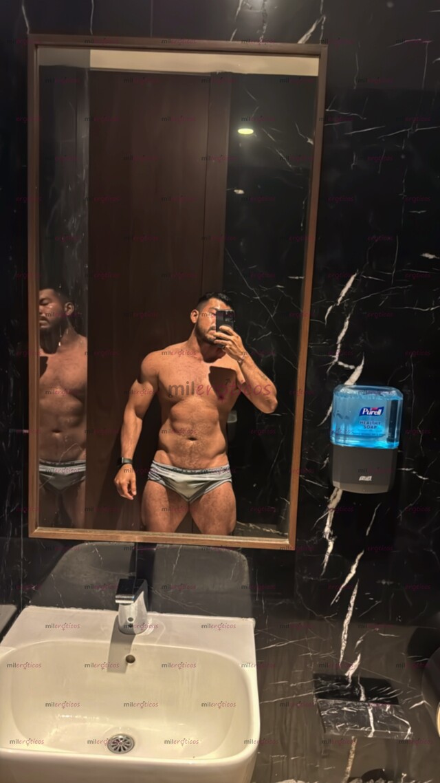 FOTOS DE DEPORTISTA MASAJISTA DISCRETO LISTO PARA CUMPLIR TUS FANTASÍAS