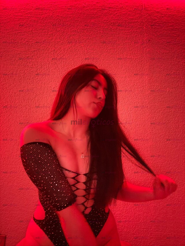 FOTOS DE NATALY, DULCE POR FUERA PERO ARDIENTE EN CADA ROCE.