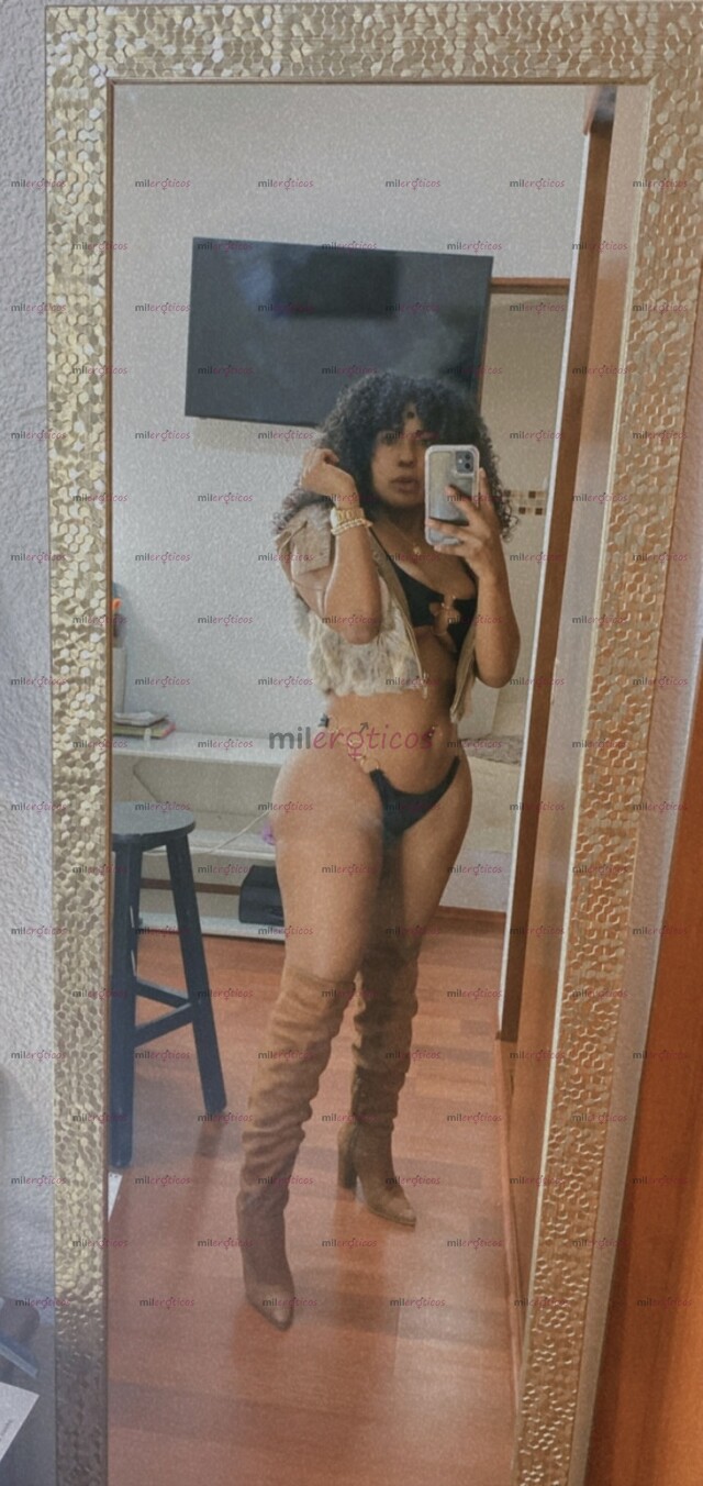 FOTOS DE DOMINICANA MORENA CON CUERPO NATURAL MUY CALIENTE