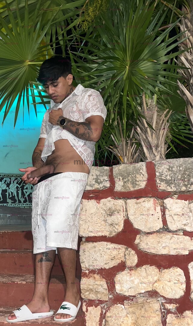 FOTOS DE INCONFUNDIBLE MORENO MEXICANO CON VERGA GRANDE Y LECHERA SOLO ACTIVO