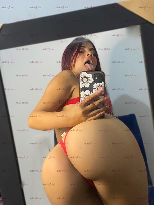 FOTOS DE SOY LUNA TU PERRITA CULONA TETONA OPERADA CACHONDA CON GANAS DE SACARTE LA LECHE