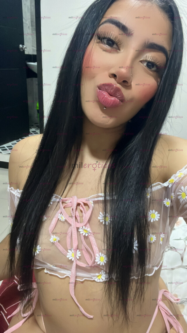 FOTOS DE HOLA AMOR SOY HANNAH UNA FLACA PELINEGRA DISPUESTA A COMPLACERTE