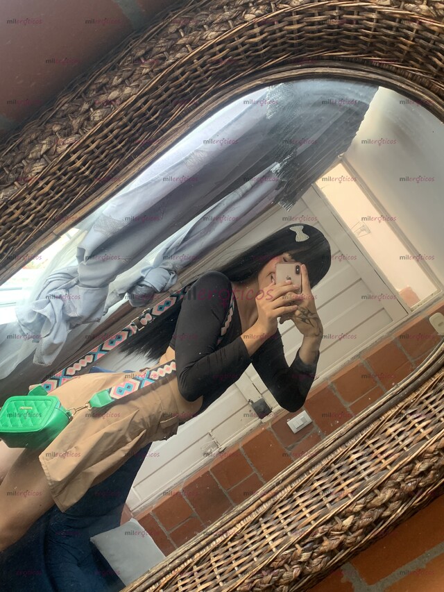 FOTOS DE CHICA TRANS OJOS AZULES CACHONDA ARRECHA SUMISA