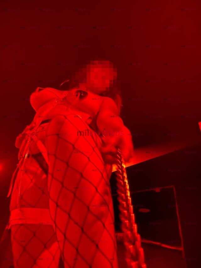 FOTOS DE TU DIOSA ATENEA ! A CALLAR Y OBEDECER VAMOS A DESPERTAR TUS MAS BAJOS INSTINTOS.