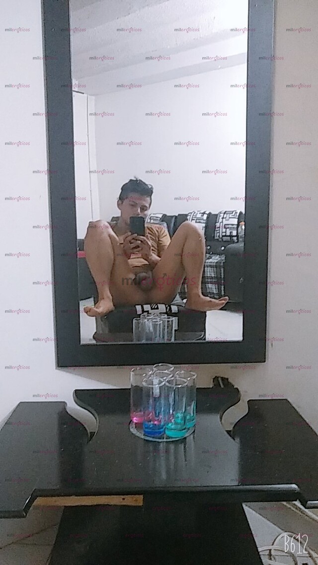 FOTOS DE VERSÁTIL ACTIVO ARRECHO CARIÑO MAMADOR AGUANTADOR GARGANTA PROFUNDA SOY SERIO C