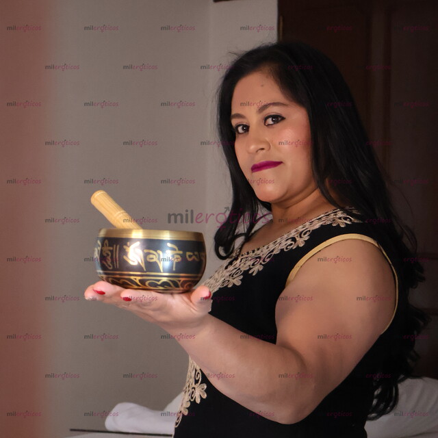 FOTOS DE MASAJISTA PROFESIONAL EN EL RITUAL TANTRA (MASAJES WENDY)